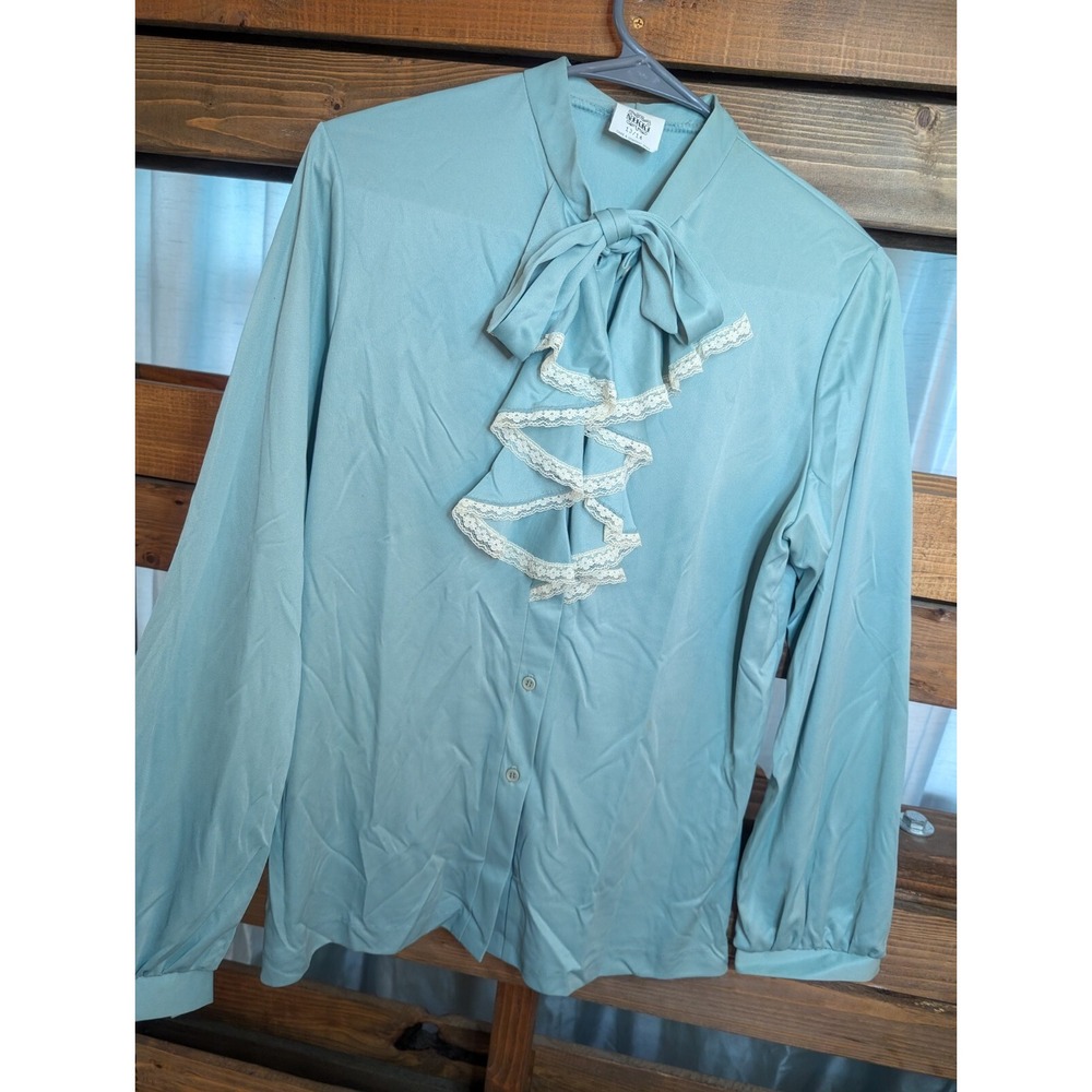 Nikki Vintage Cottagecore High Neck Lace Bib Trim Floral Button Up Blouse Blue